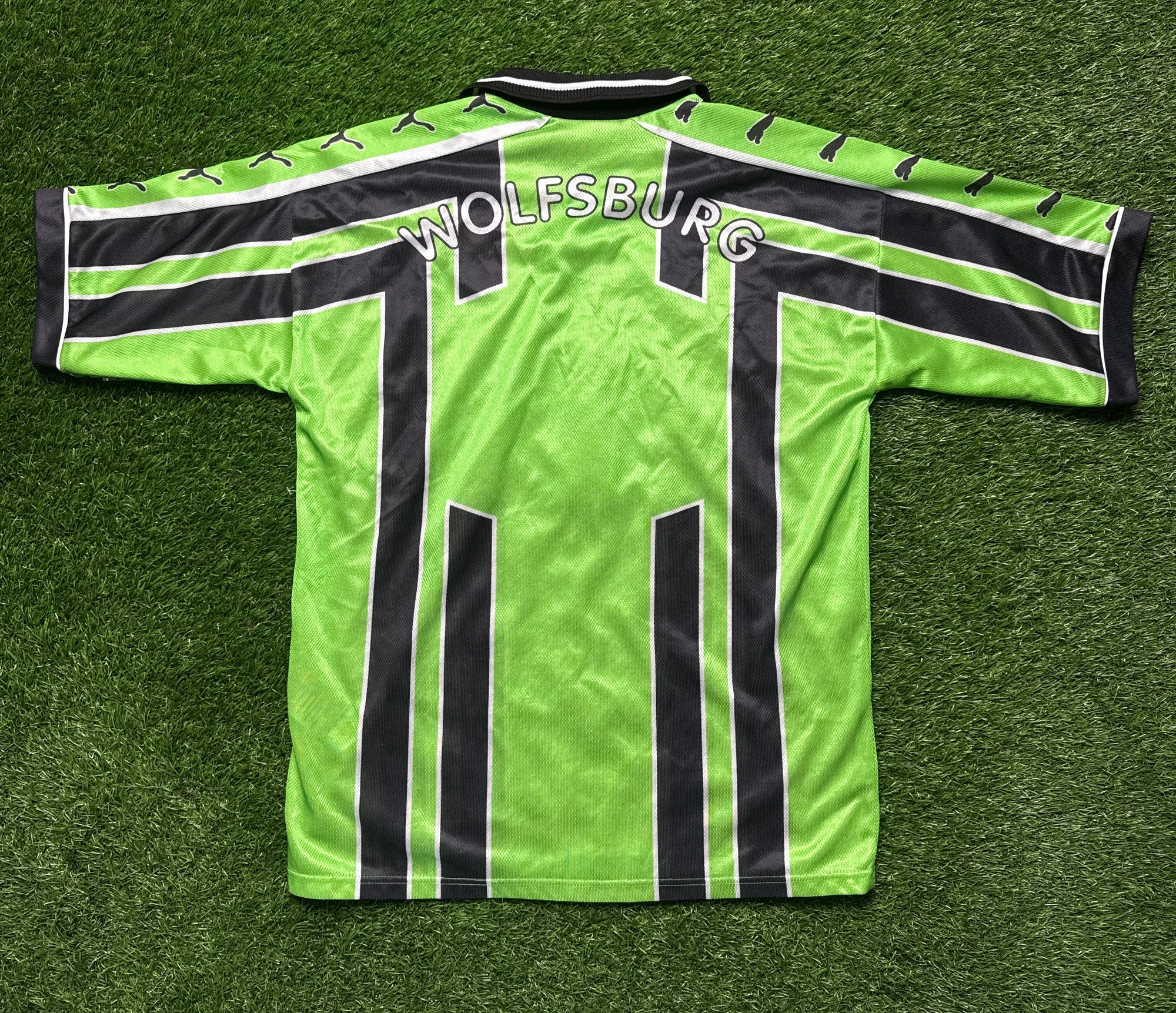 Wolfsburg puma jersey (S)