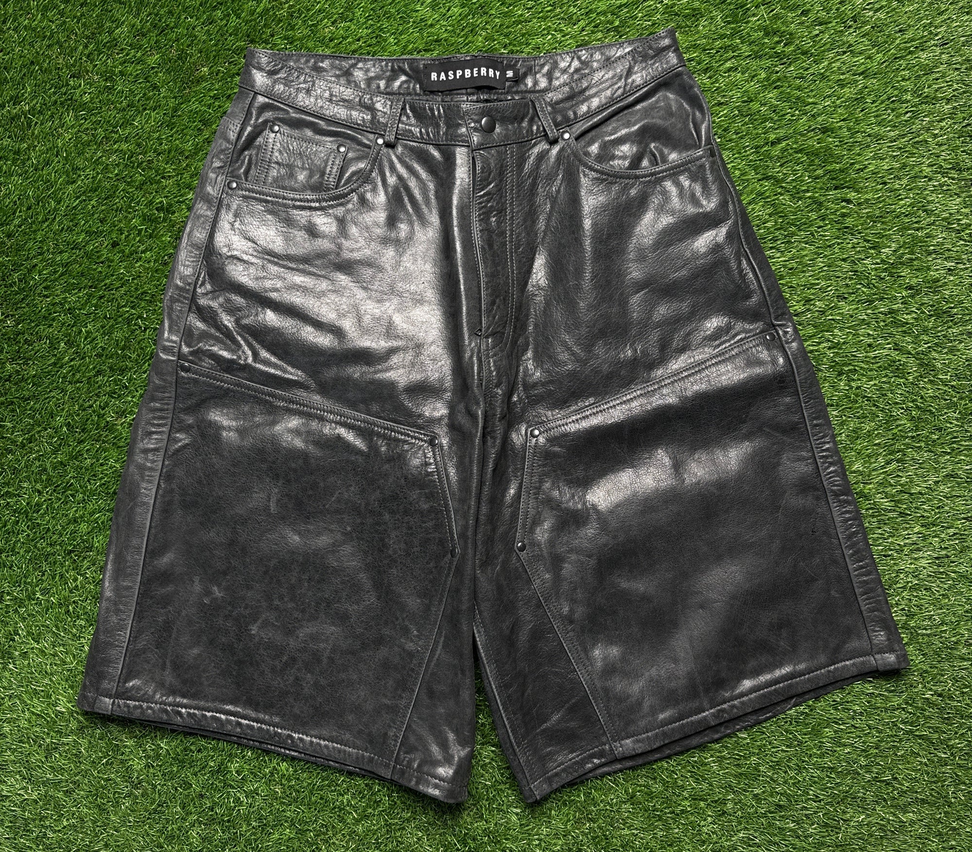 Raspberry hills leather shorts (M)