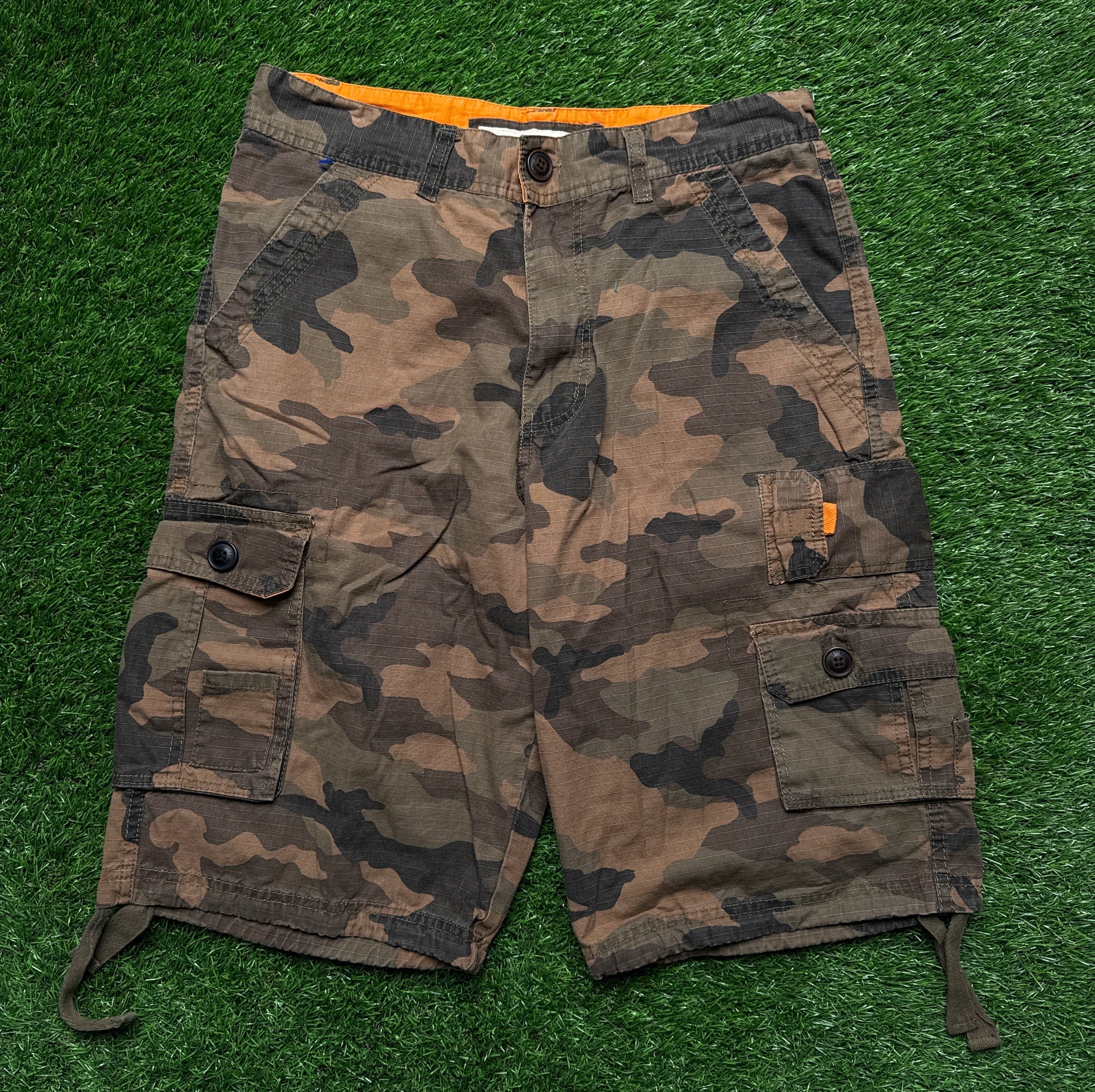 Camo orange jorts (32)