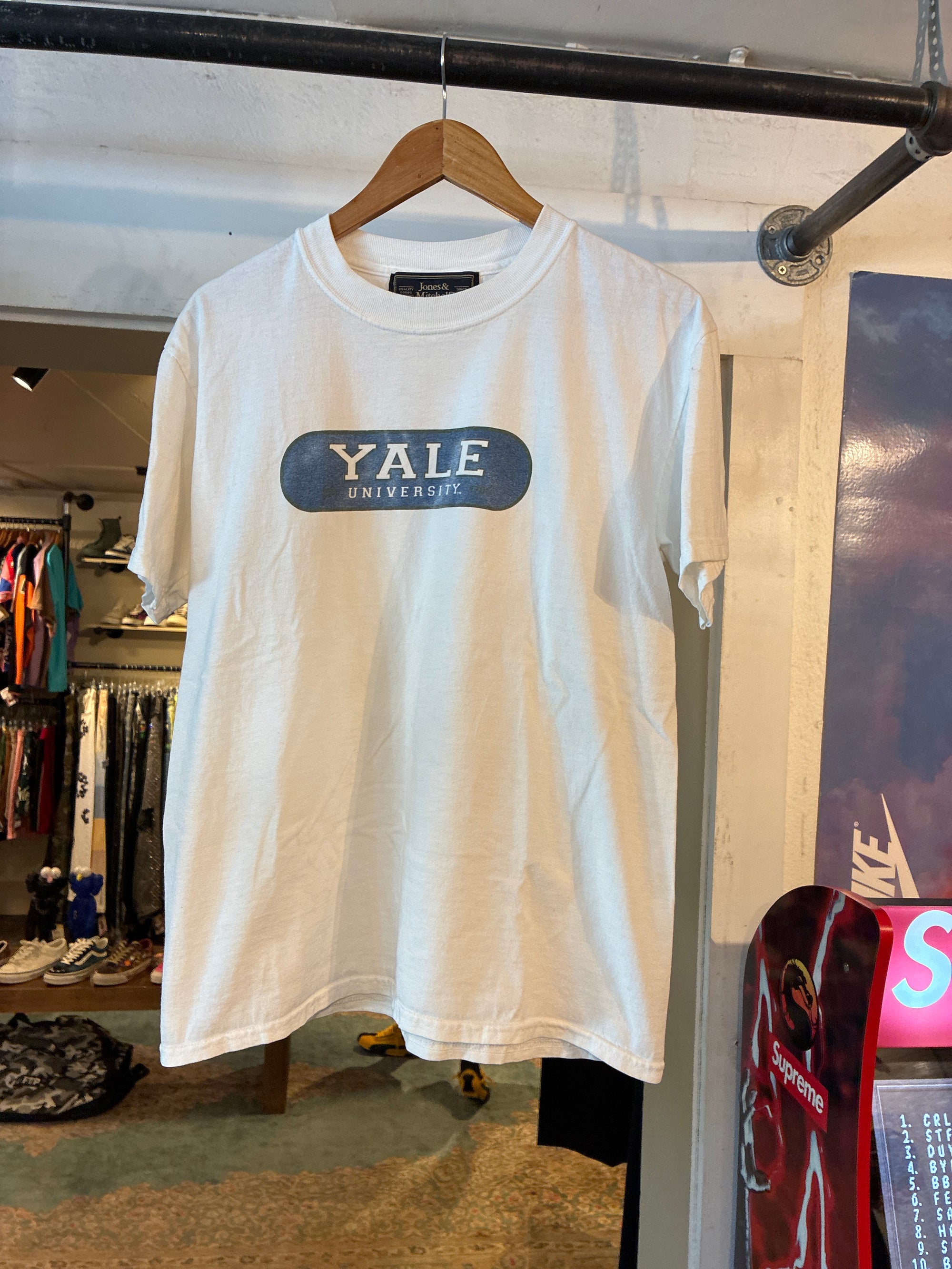 Yale (M)