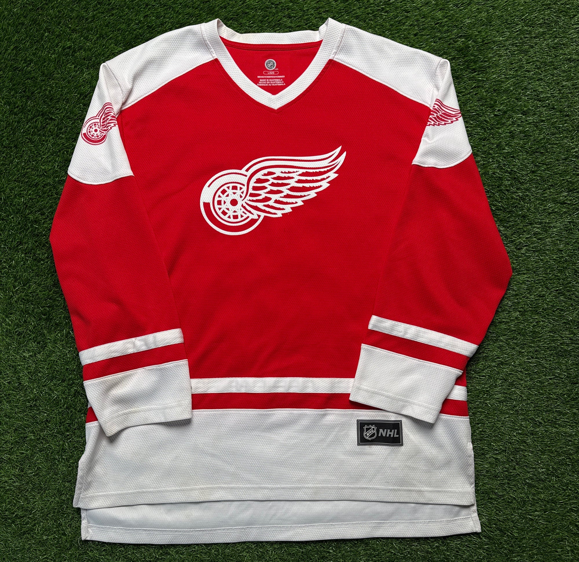 Red wings jersey (L)
