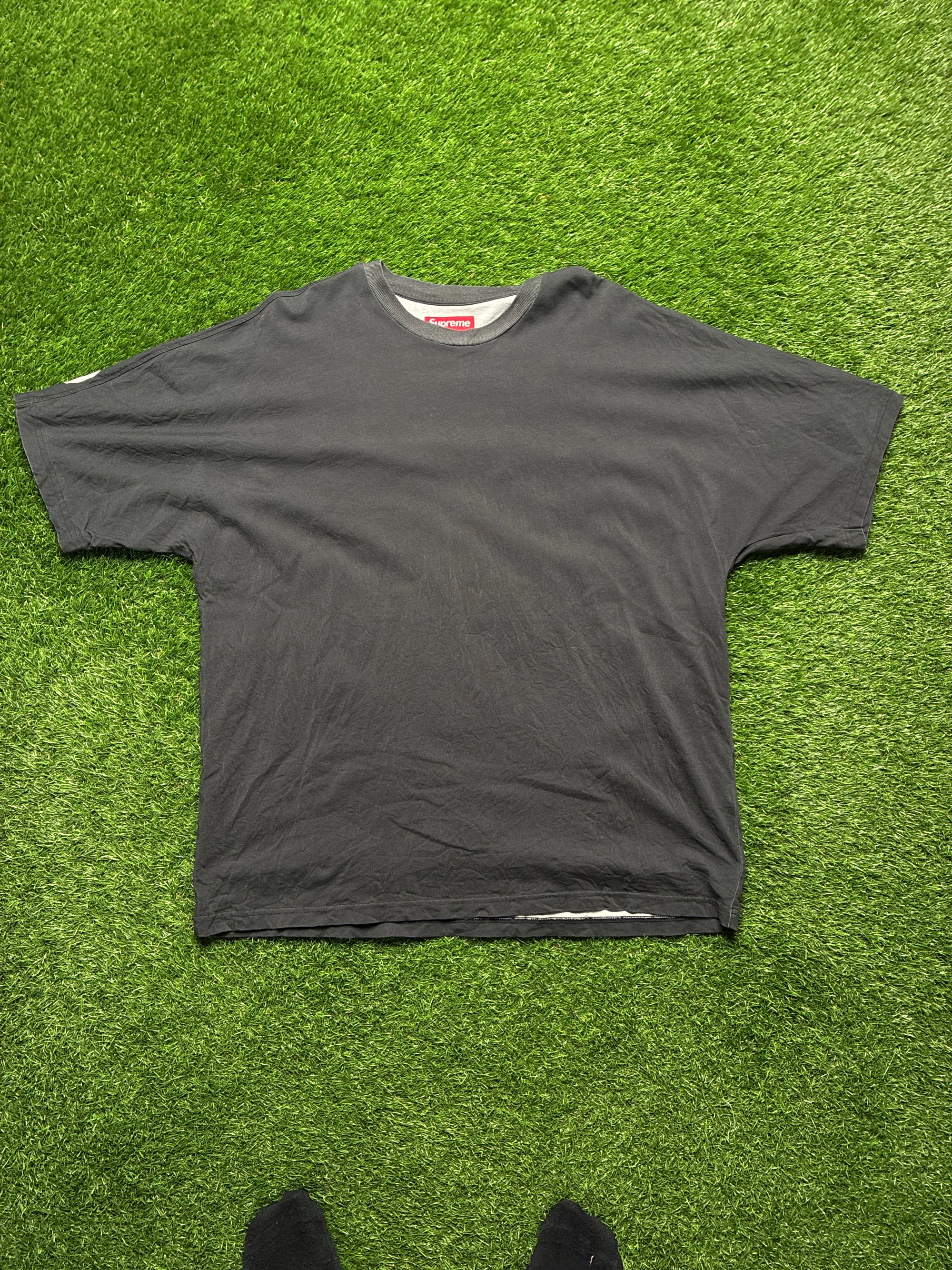 Supreme spell out tee (L)