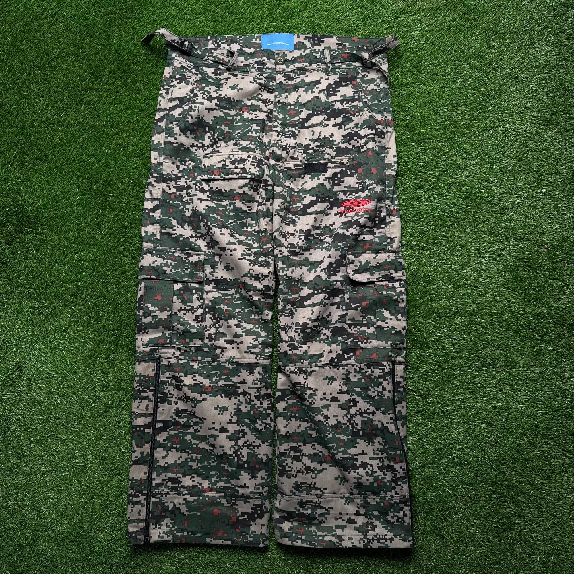 Freewater pants (M)