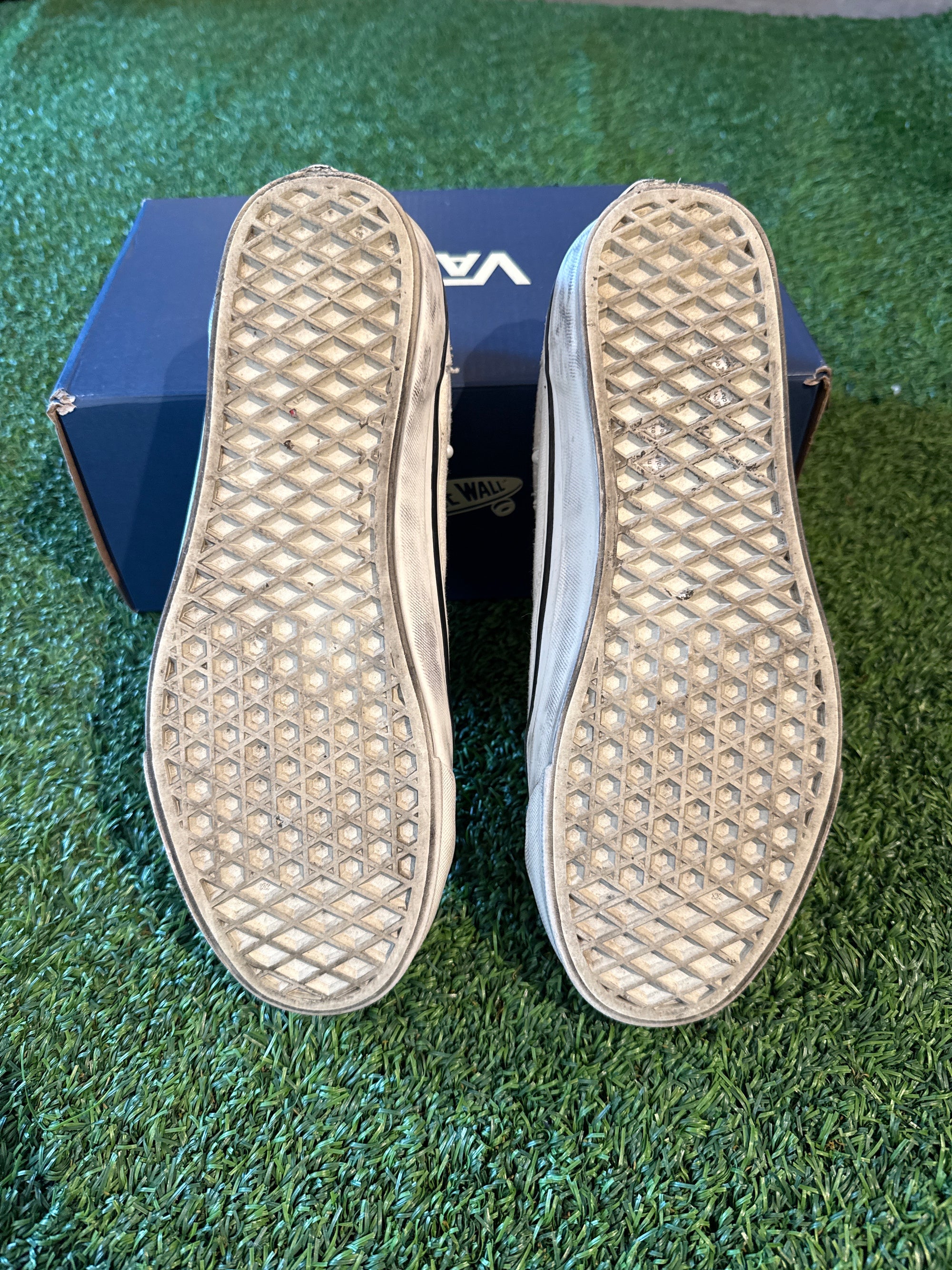 Vans pearlized marshmallow (sz 8)