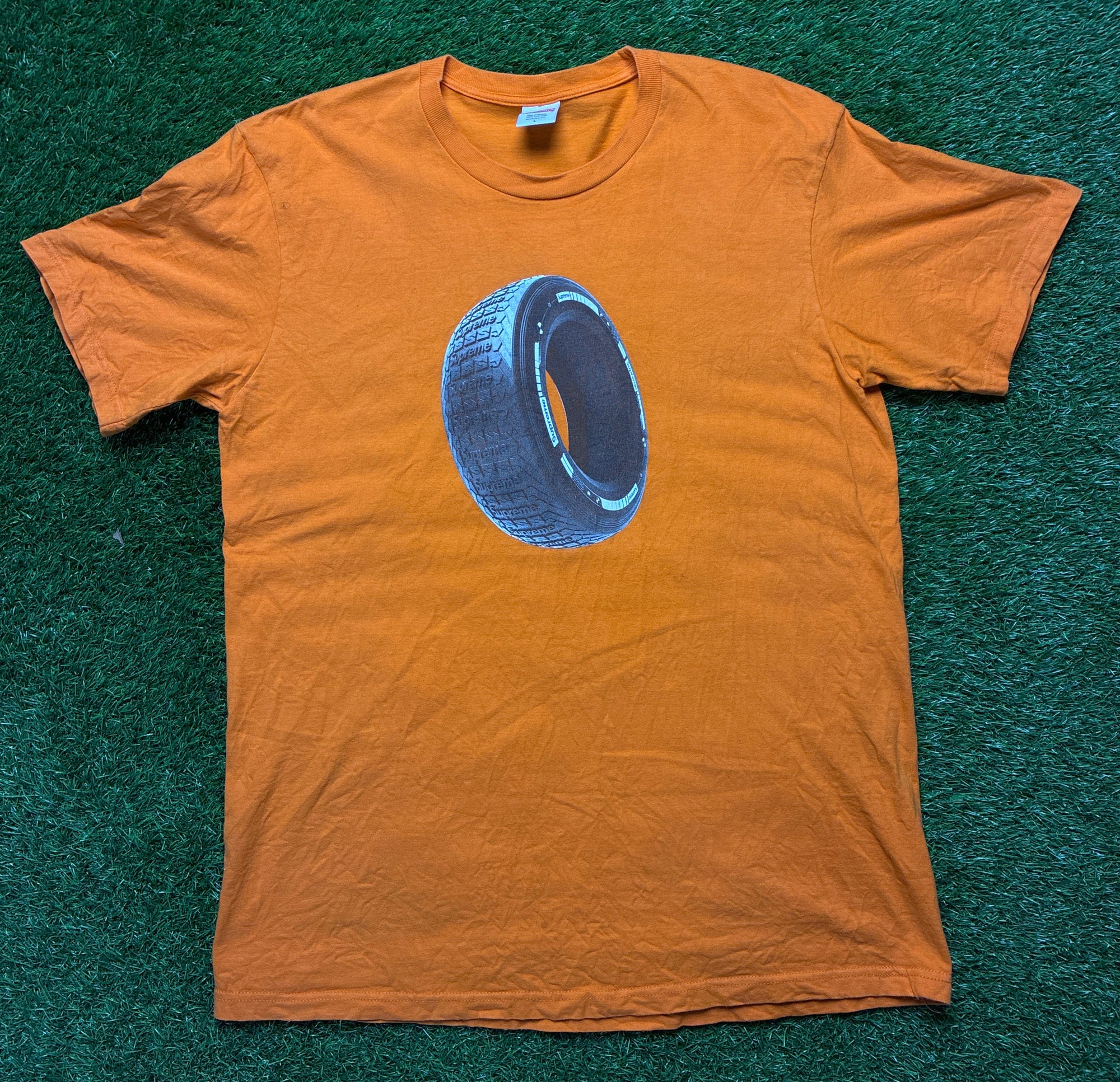Supreme tire tee (L)