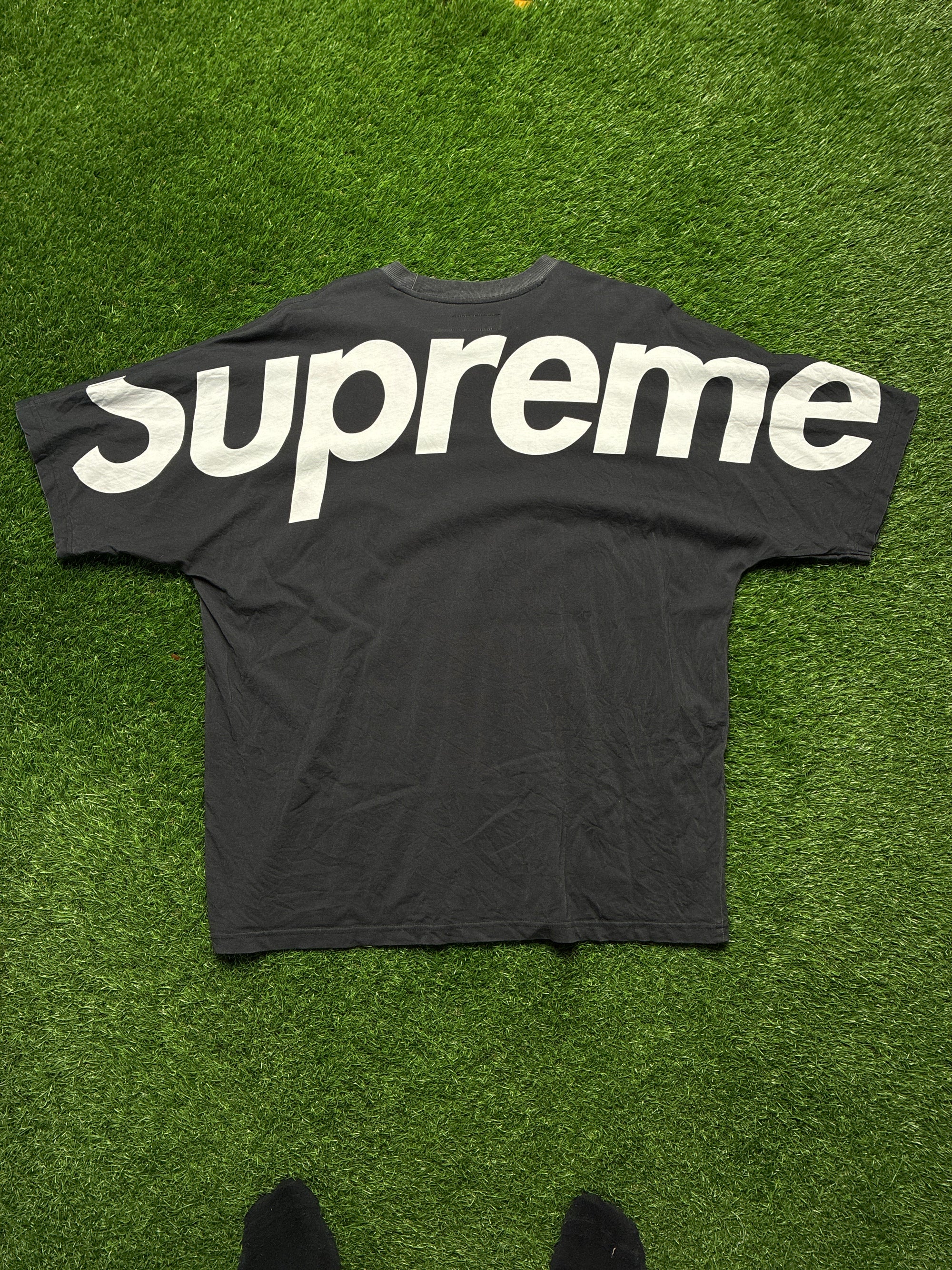 Supreme spell out tee (L)
