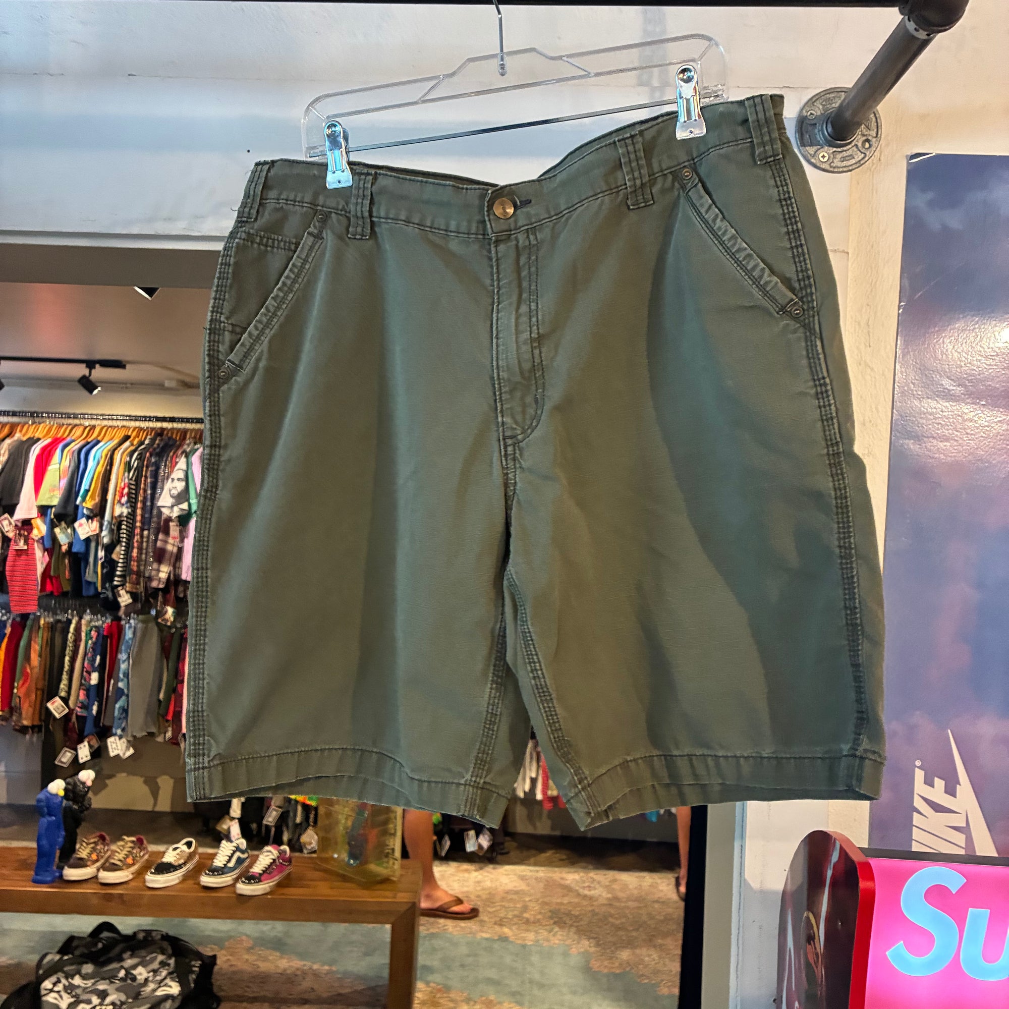 Carhartt shorts (38)