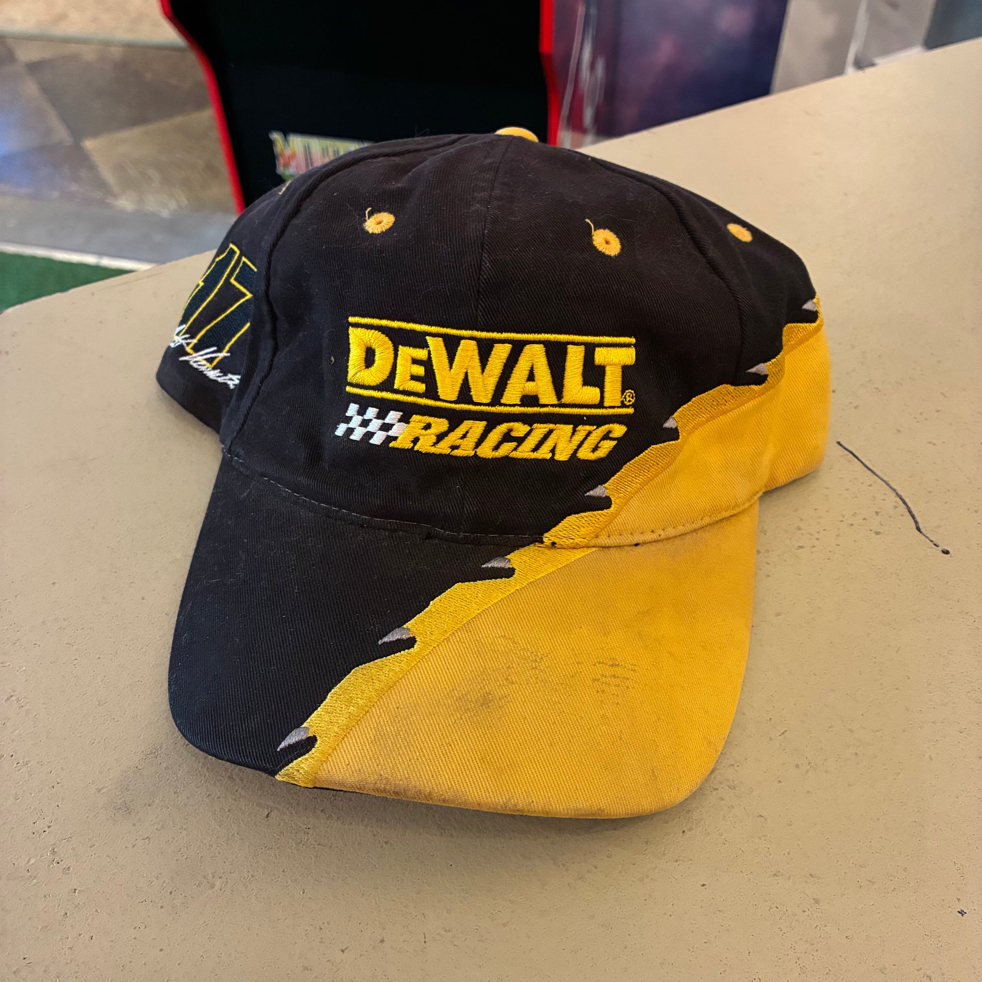 DeWalt strap back