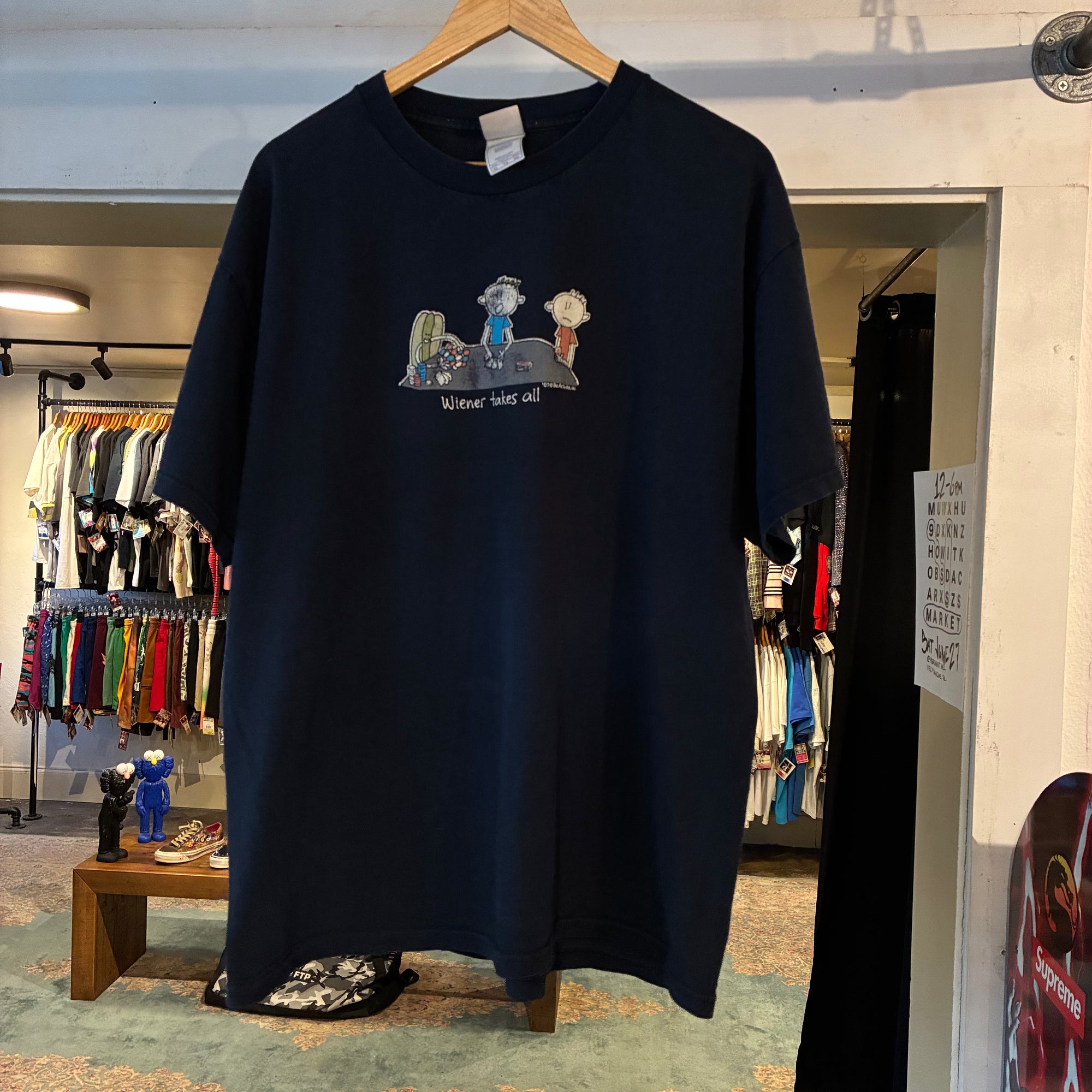 Weiner takes it all (XL)