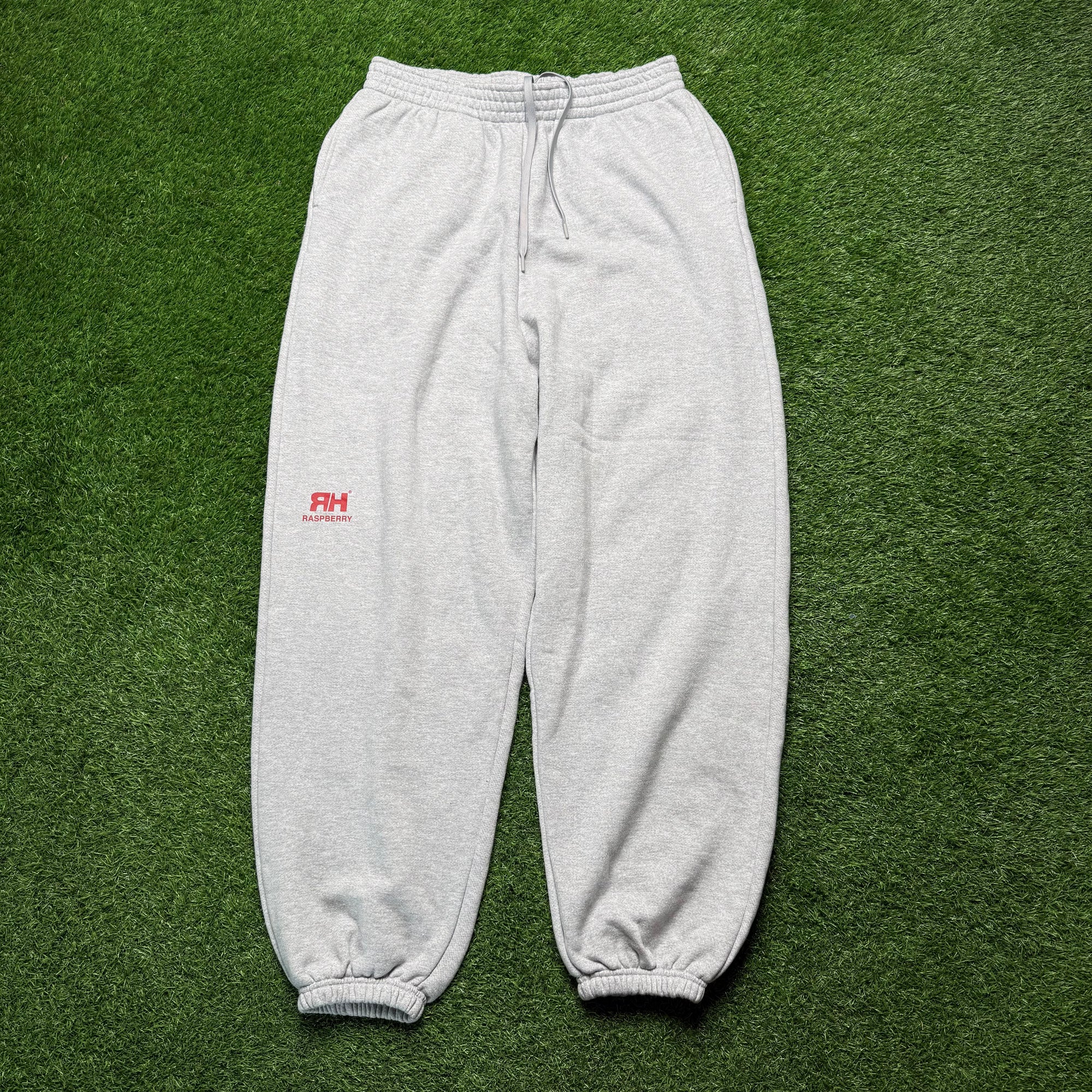 Raspberry hills sweatpants (M)