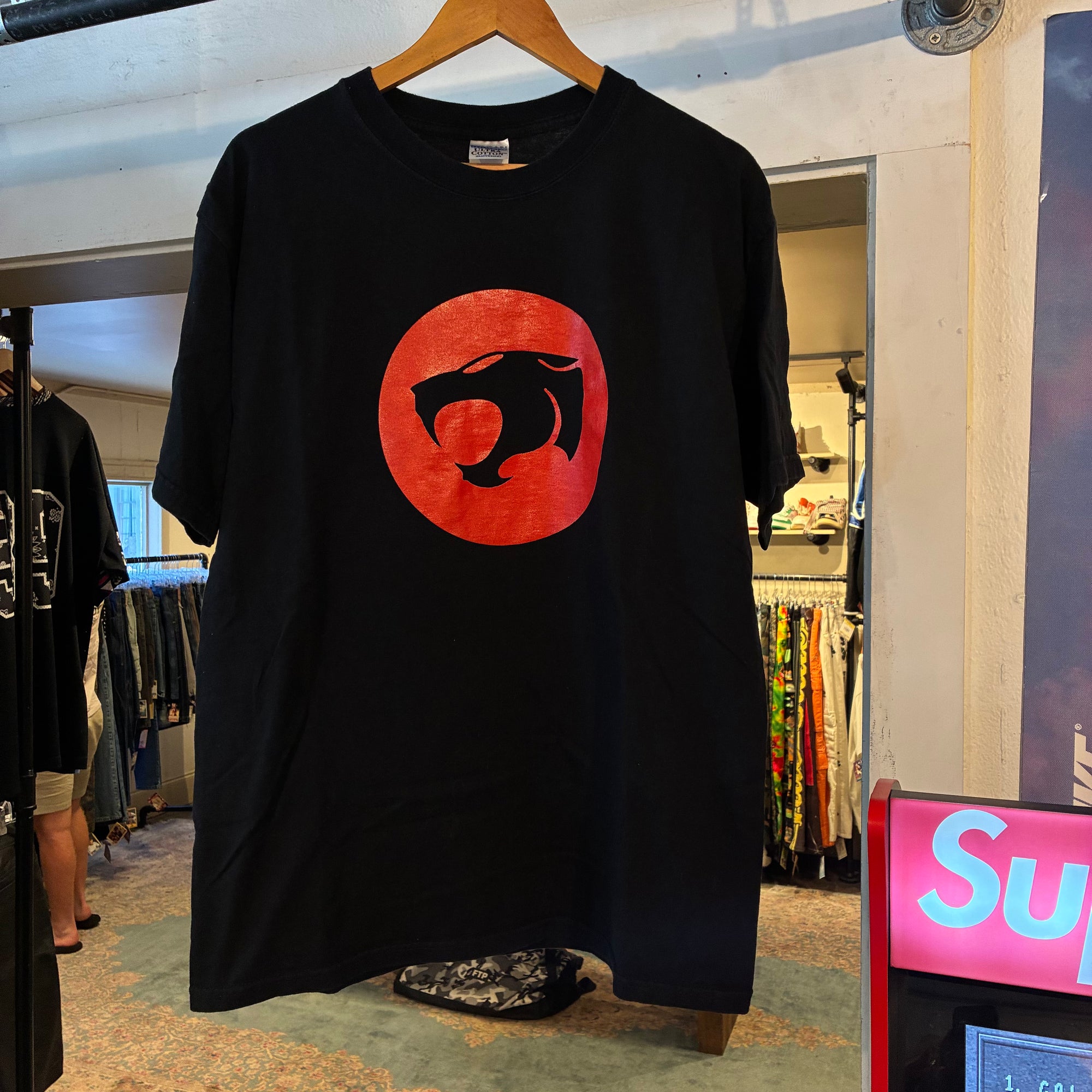 Thundercat tee (L)