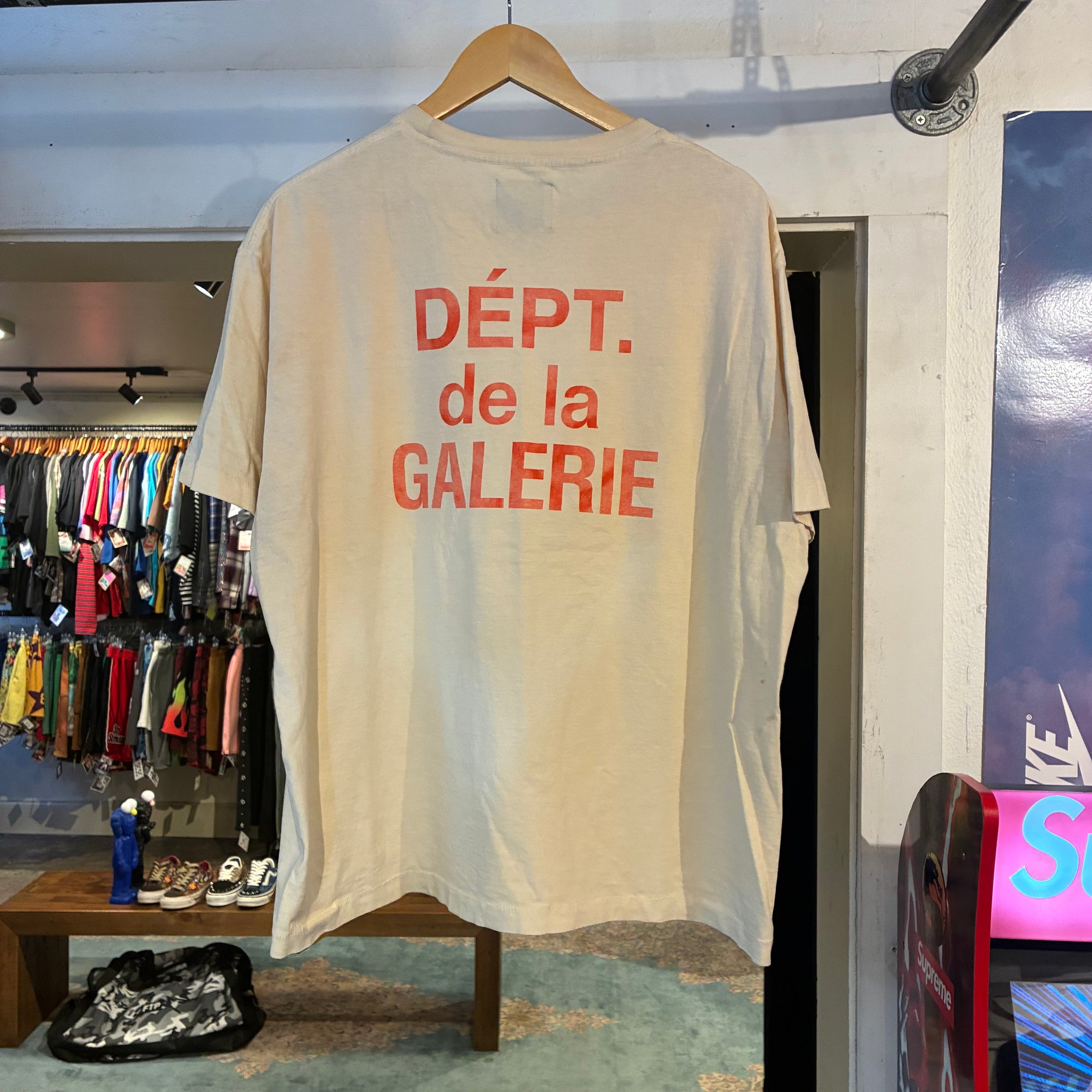 Gallery dept (L)