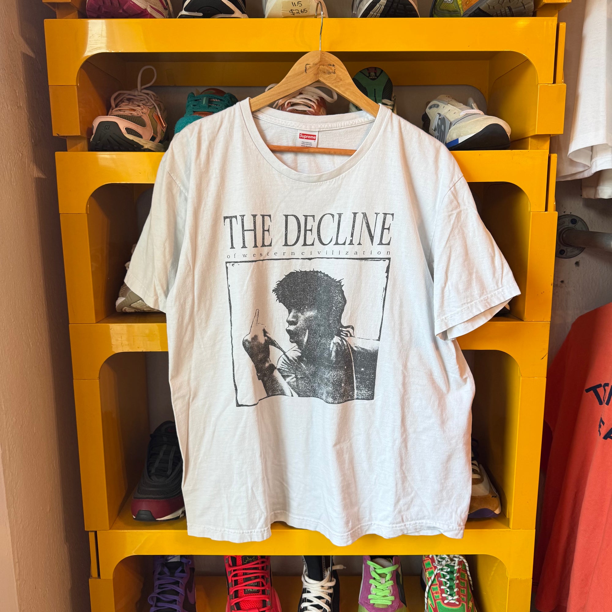 Supreme Decline Tee (XL)