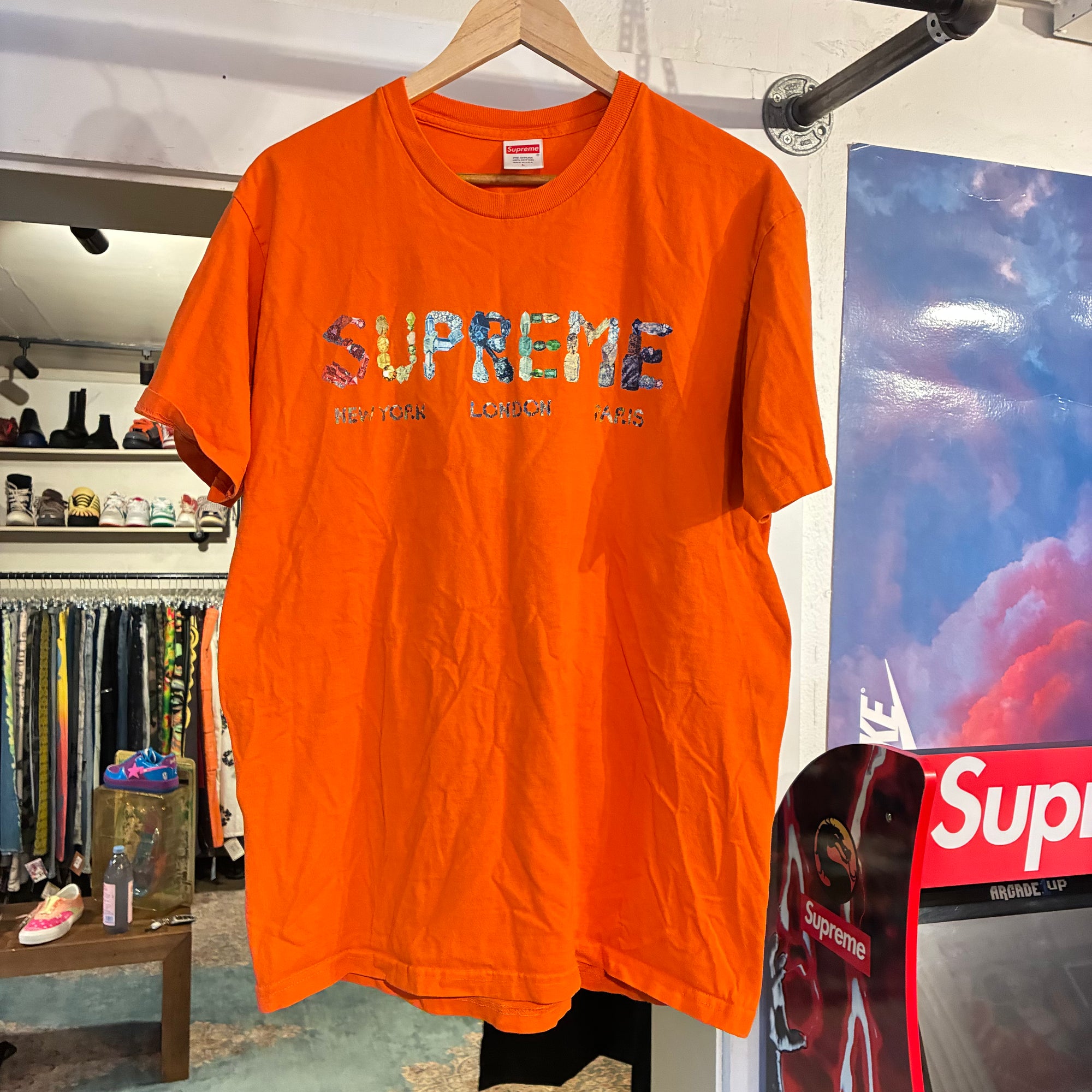 Supreme London (L)