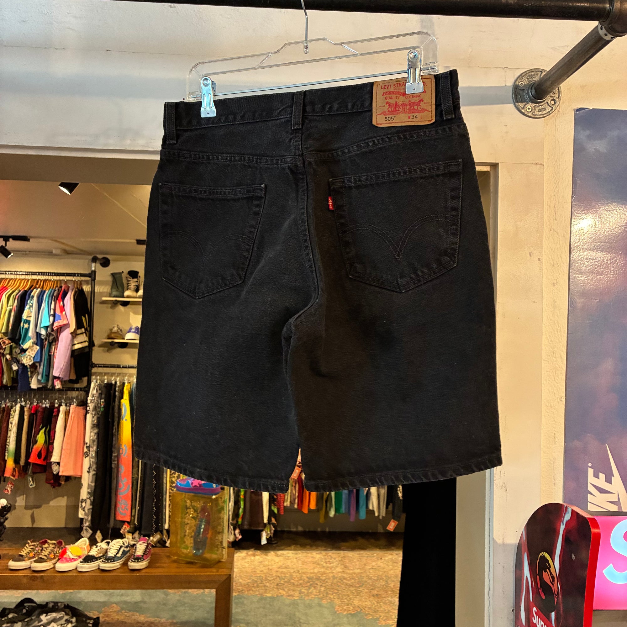 Levi’s (34)
