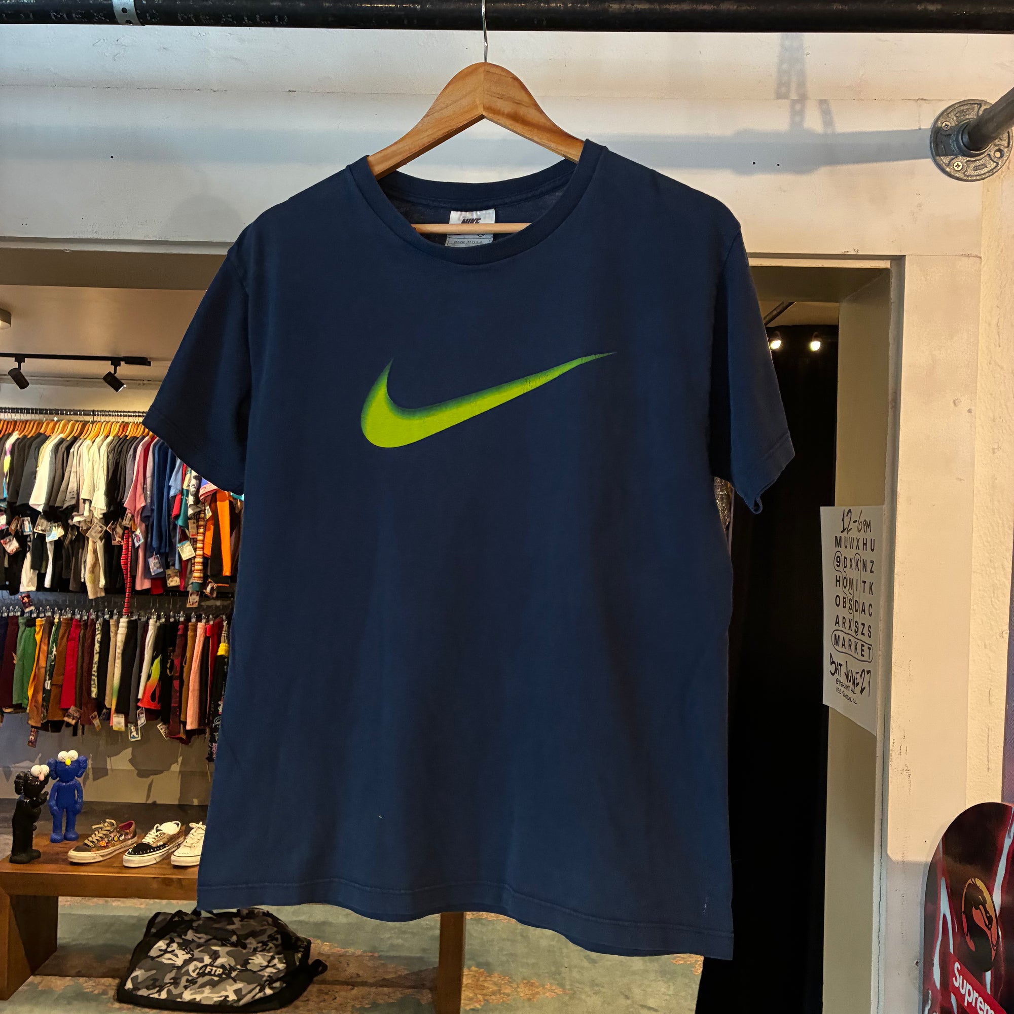 Nike (fits M)