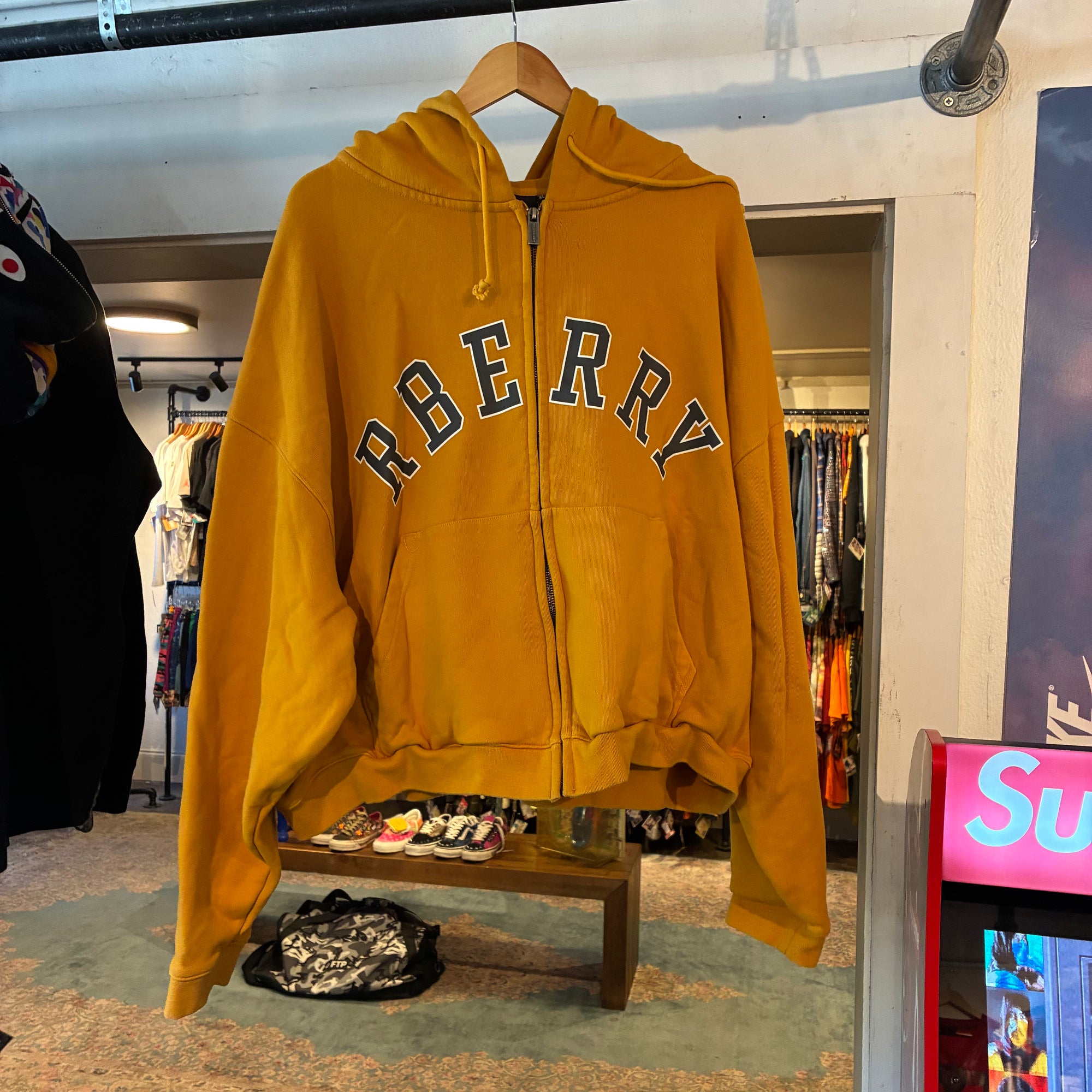 Raspberry yellow zip up (XL)