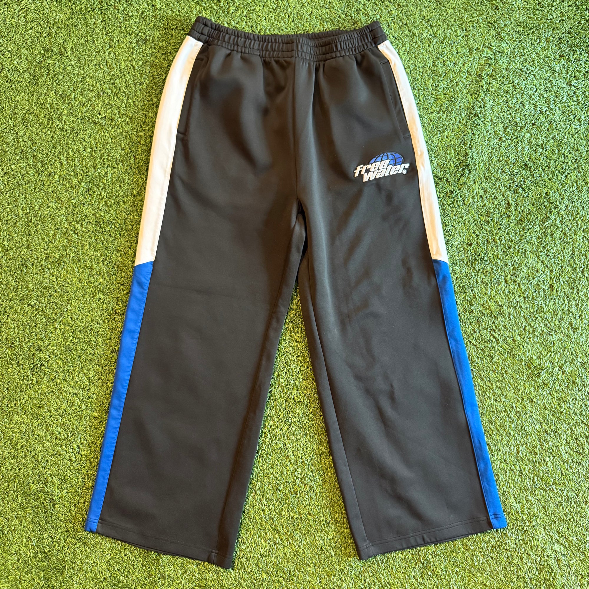 Freewater Pants (M)