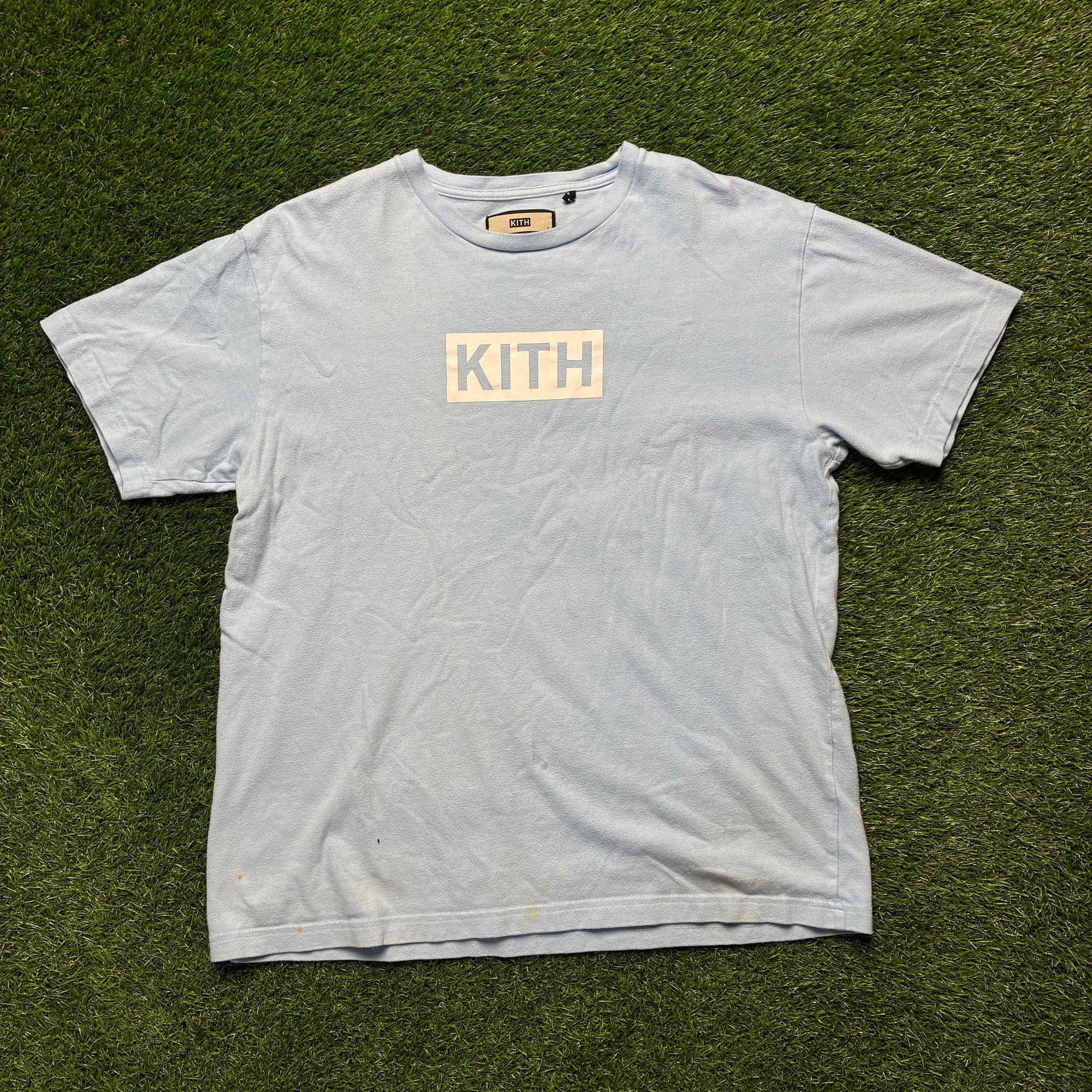 Kith tee (L)