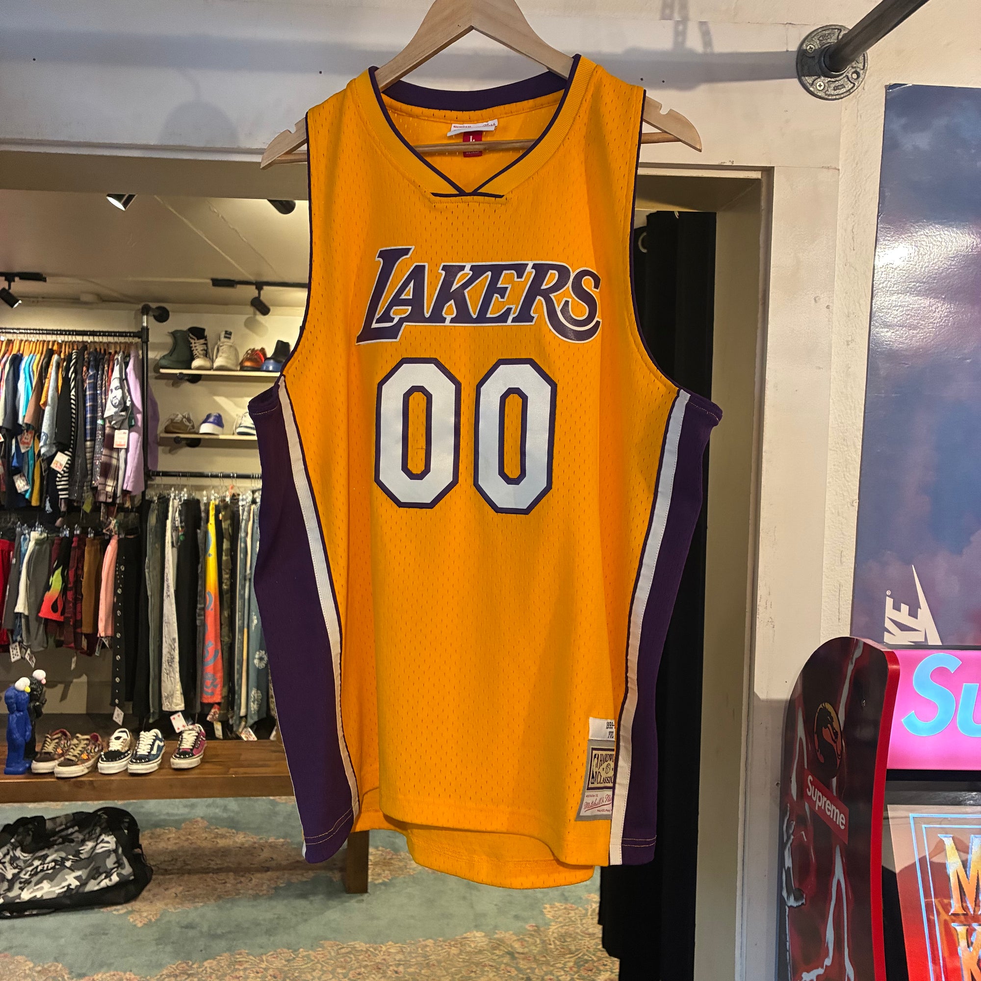 YVL lakers jersey (L)