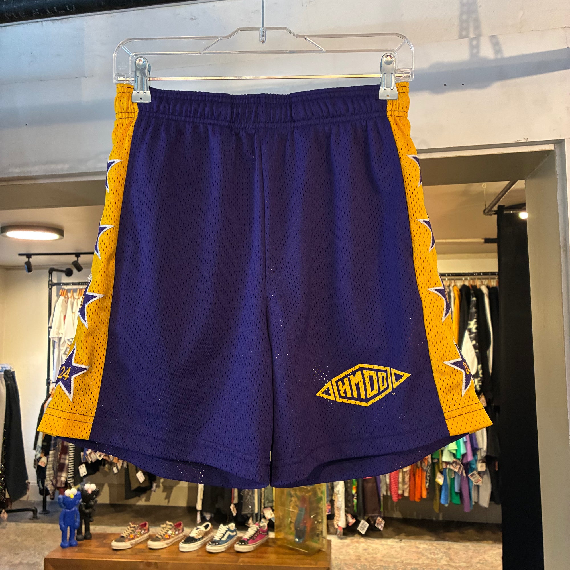HMDD lakers shorts (M)