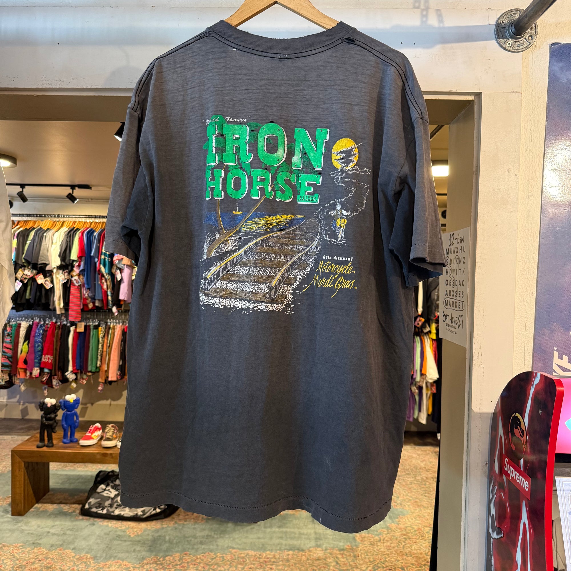Iron horse saloon (XXL)