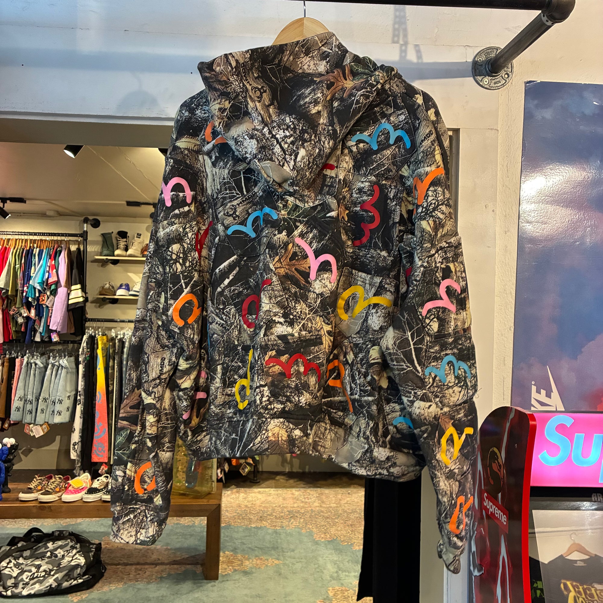 HMDD real tree camo zip up (XL)