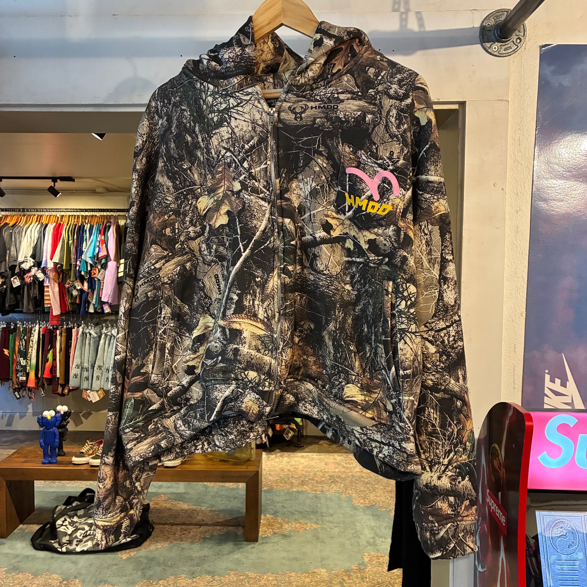 HMDD real tree camo zip up (XL)