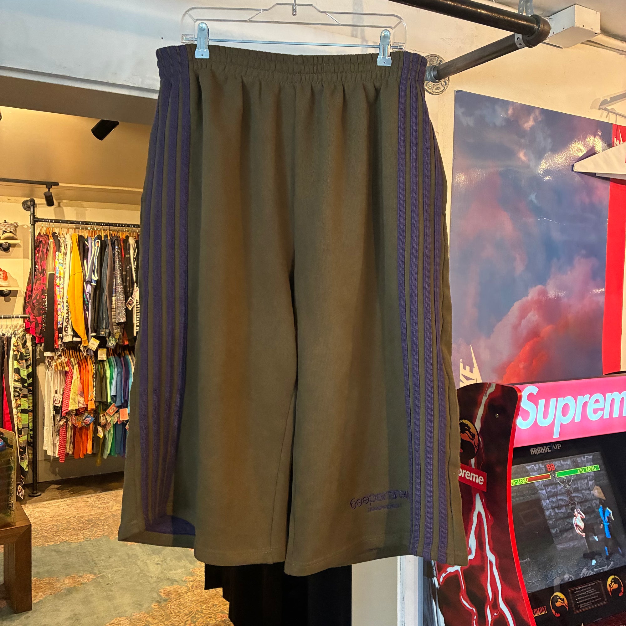 Raspberry 3/4s sweats  (M)
