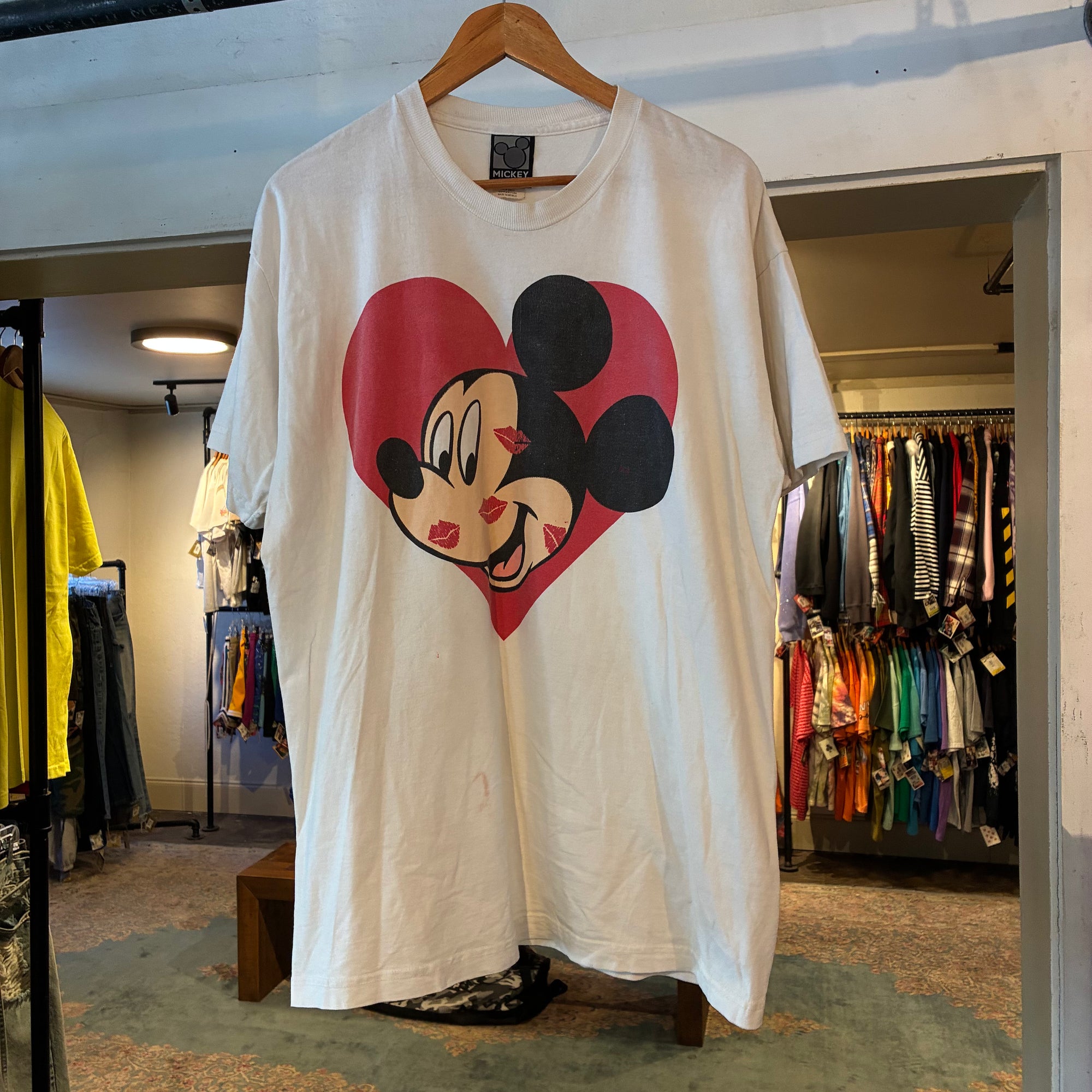 Mickey (L)