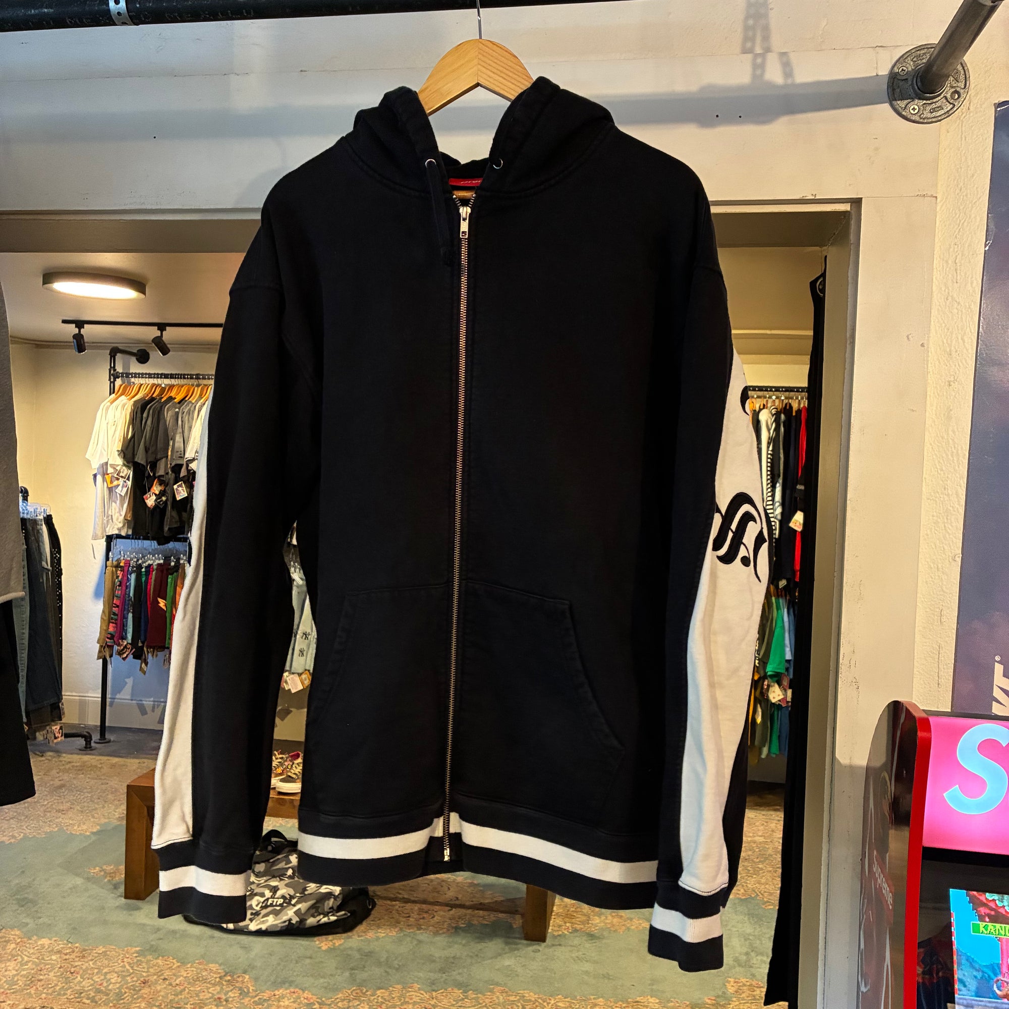 Supreme zip up (XL)