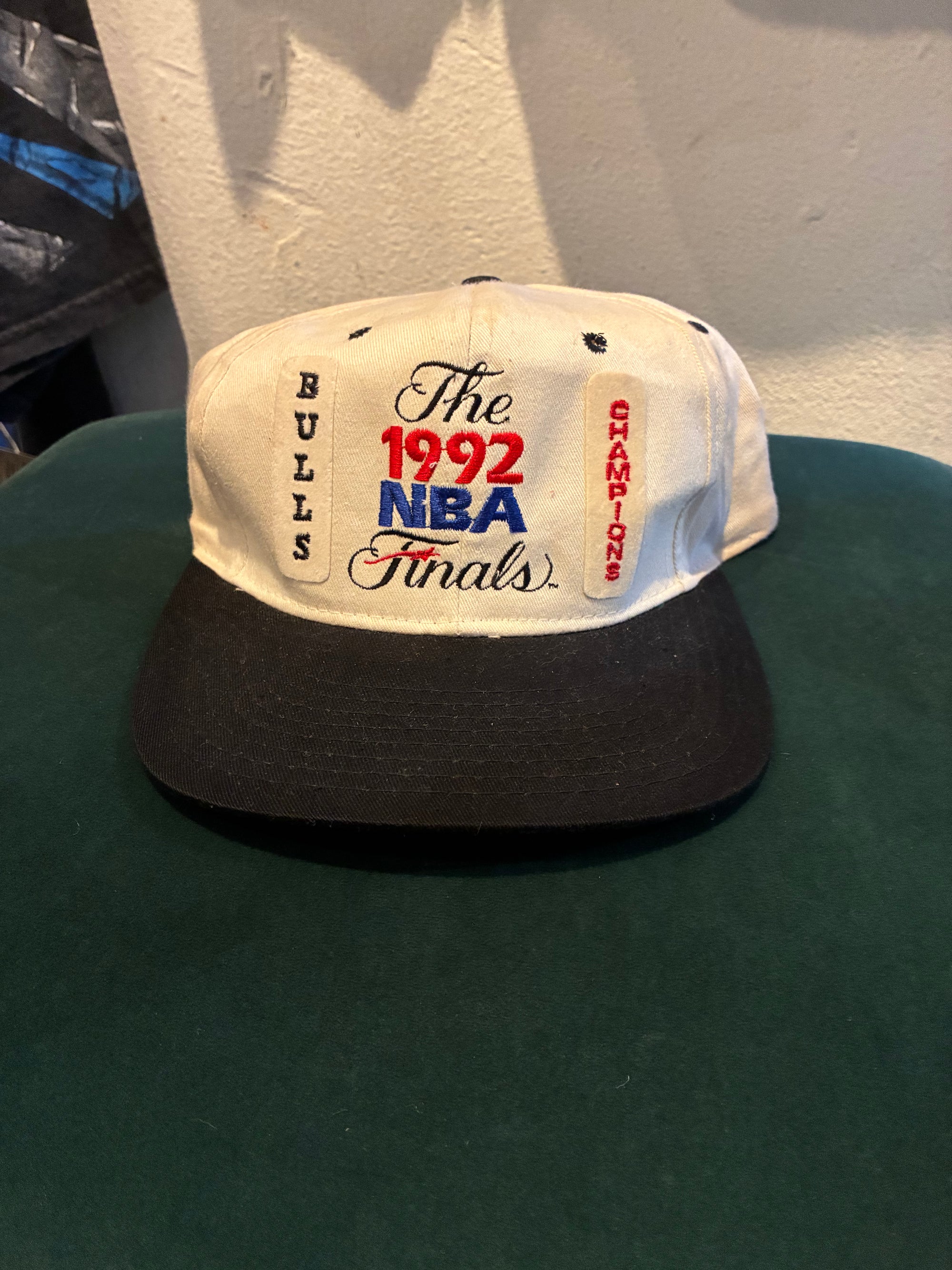 bulls 92’ SnapBack