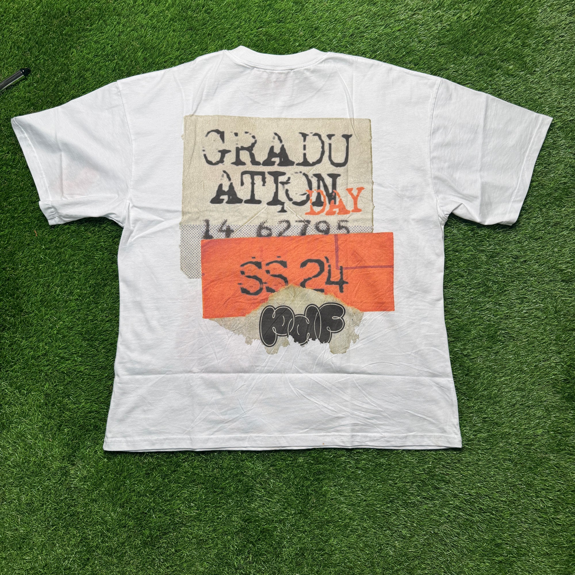 PDF Paris Tee (L)