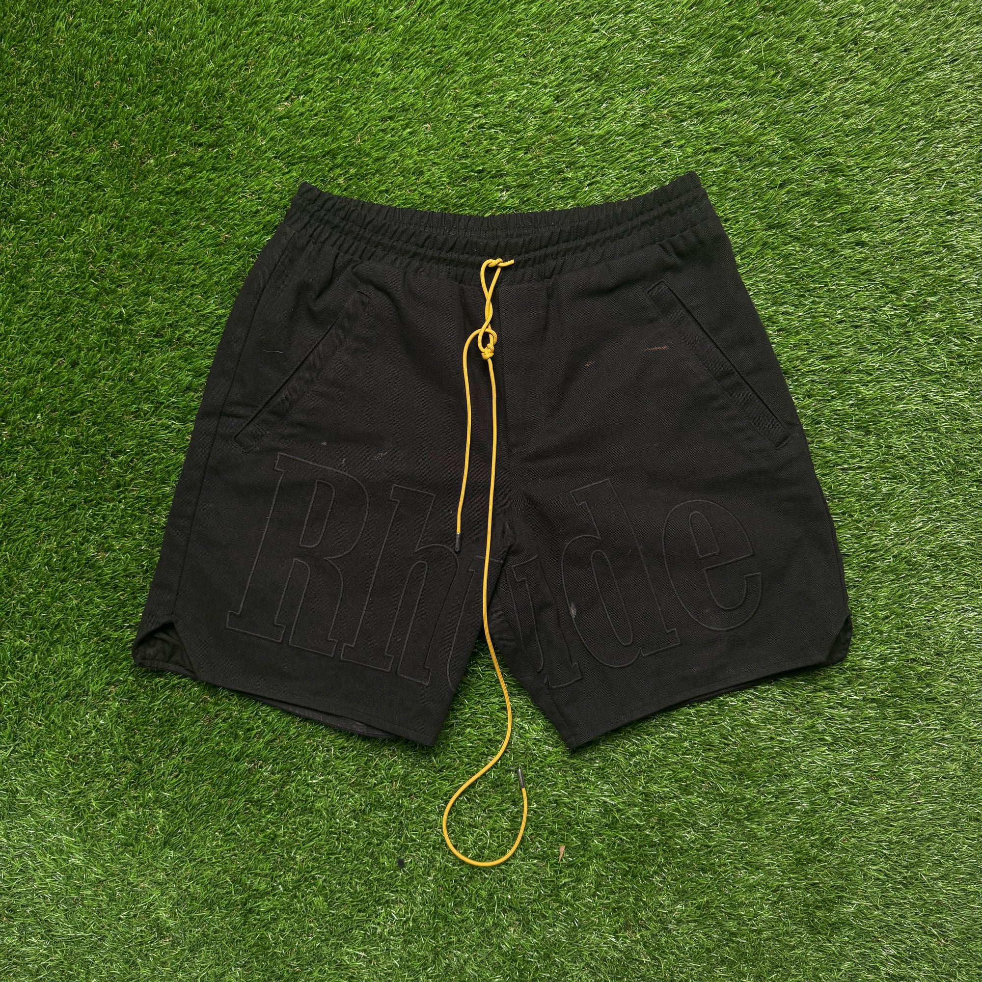 Rhude Shorts (M)