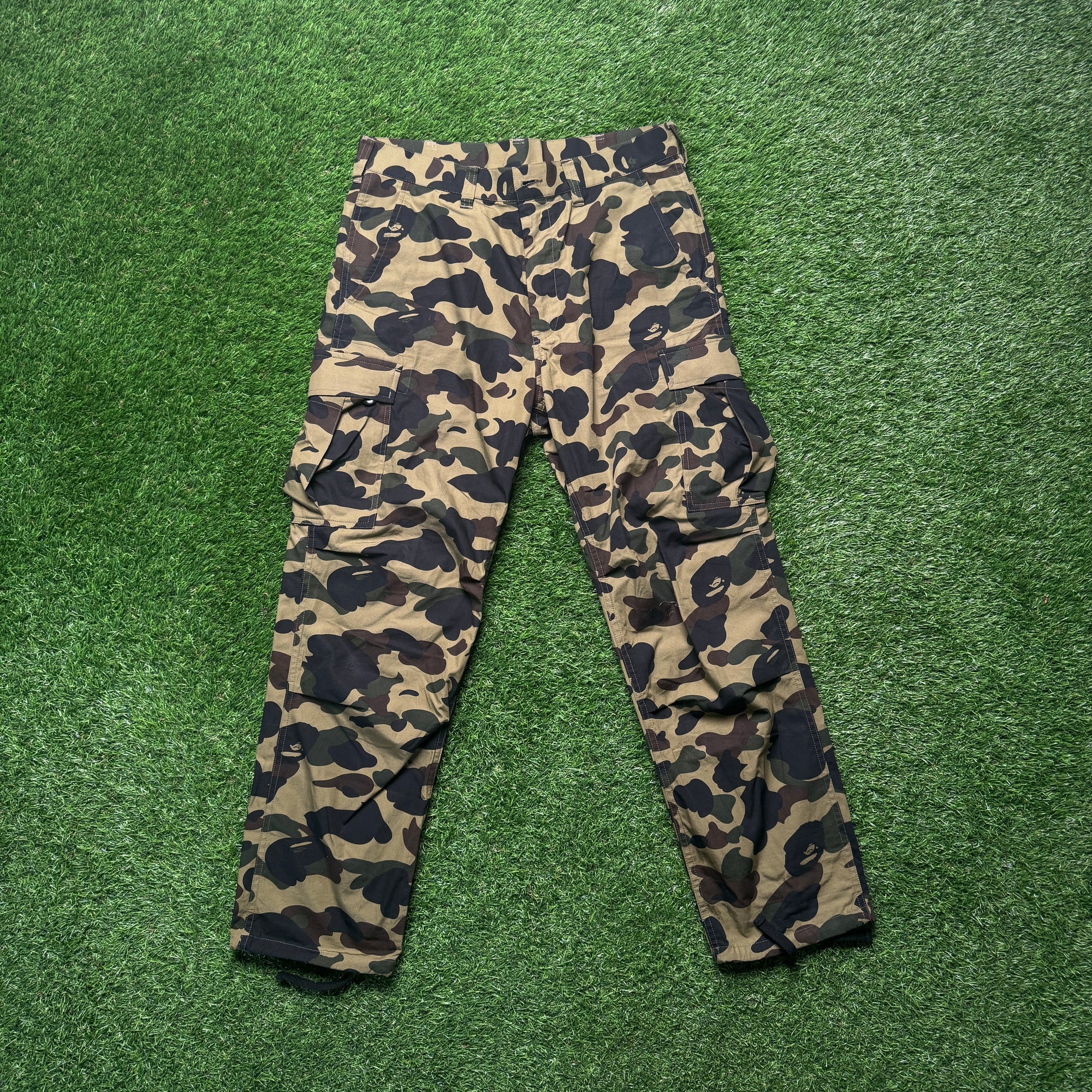 Bape Camo Cargo Pants (M)